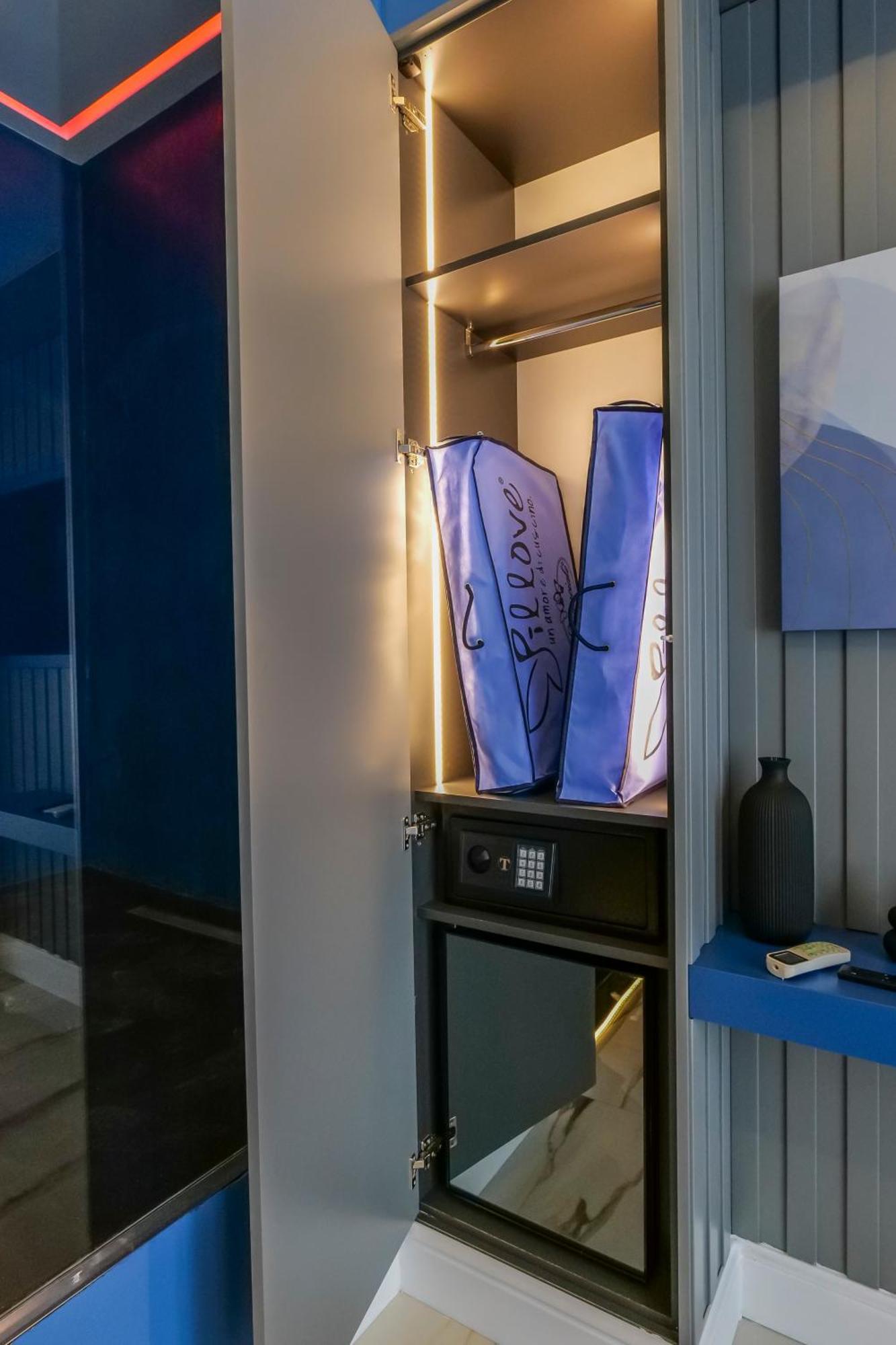 Maison San Carlo Luxury Suites Neapol Zewnętrze zdjęcie