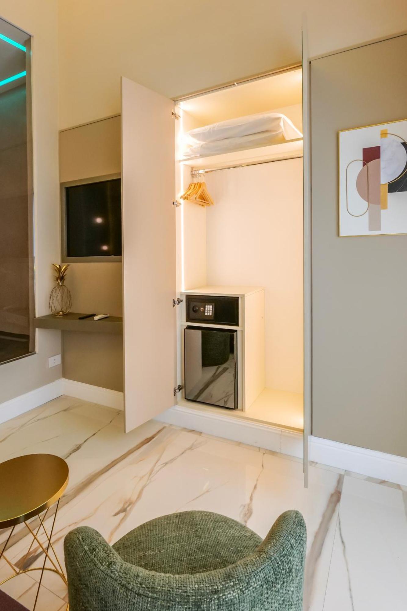 Maison San Carlo Luxury Suites Neapol Zewnętrze zdjęcie